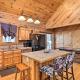 Bryson City Cabin with Private Hot Tub and Game Room - Foto 7