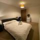 ASHMINA HOLIDAY LET with Free onsite Parking for SMALL VANS and cars only Milton Keynes - Photo 6