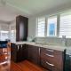 Family Gem in Hillsborough with Free Parking, Окленд - Фото 7
