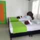 Room with 1 double bed and 2 single beds Risaralda - Foto 5