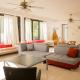 Villa Angelou - Sunlit Beach Getaway with Pool and WIFI, Belle Mare (Foto 5)