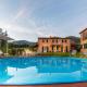 Melograno Farmhouse, ROMANTIC FARMHOUSE VILLA WITH PRIVATE INFINITY POOL AND GREAT VIEWS IN LUCCA