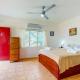 Willow 2 at Island Cabanas Gold Standard Certified Caye Caulker - Foto 4