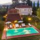 Villa Clara, Luxury 5 bedrooms Lakefront Farmhouse Villa with Private Pool on the Lucca Hills Capannori - Fotografie 6