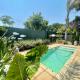Studio Gray, Benoni
