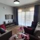Charming 2-Bed Apartment in Kigo Kampala - Foto 2