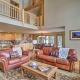 Grand Fraser Escape w/ Private Deck & Hot Tub, Fraser (foto 7)