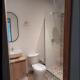 Loft asequible en el barrio del Poblado FRN108 By Roots Rentals, Медельин - Фото 9