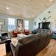 At Long Last home, Crystal Beach (fotografie 6)