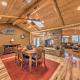 Spacious Ruidoso Home with Hot Tub and Fireplaces, Ruidoso (fotografie 7)