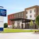 Holiday Inn Express & Suites Charlottesville by IHG