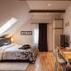 B&B Dvor Tacen, Любляна - Фото 8