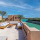 Chic 3BR Villa West Golf with Pool, Lagoon View & Guest House, ハルガダ - 写真 2
