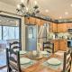 Charming Murphy Escape with Fire Pit and Hot Tub! - Foto 8