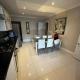 WEST END -Stunning, 2 bedroom, main door flat with private parking Glasgow - Foto 9