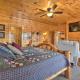 Mtn-View Haven with Hot Tub and Bar in Sevierville! - Foto 10