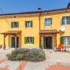 House Krizanic in Marčana, Istria, with 2 apartments, total 9 guests