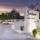 s u e ñ o - studios and apartments, with shared pool, Kato Daratso