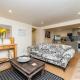 Pass the Keys Lovely 1 bed apartment with free parking, Bath - Photo 1