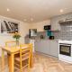 Pass the Keys Lovely 1 bed apartment with free parking, Bath - Photo 9
