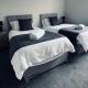 Five Bedroom Five Bathroom House - Dalkeith, Dalkeith (foto 6)