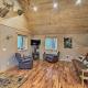 Secluded Ashford Getaway with Fire Pit and Grill!, Ashford (foto 4)