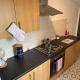 Rawling - Canny 2 bed flat close to Ncle free wifi & parking Gateshead - Photo 3