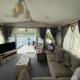 Lakeside Retreat 4 with hot tub, private fishing peg situated at Tattershall Lakes Country Park, Tattershall (Foto 3)