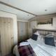 Lakeside Retreat 4 with hot tub, private fishing peg situated at Tattershall Lakes Country Park, Tattershall (Foto 7)