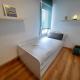 Apartment with pool near the beach and Barcelona by train, El Masnou (foto 3)