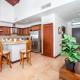 Pristine Bay Villa 1304 with large pool - 3 bedroom condo, Roatan (photo 9)