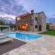 Paradis Villa Stone Queen with Heated Pool, Butkovići (fotografie 2)