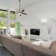 The Avocado Door - A Mid-Century Modern Gem ~ Near SoCo ~ Fenced yard ~ Corner lot, Austin