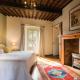 Gather in the Pyrénées - Pool Days & Fire Pit Nights, Ossun-ez-Angles (Foto 2)