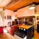 Gather in the Pyrénées - Pool Days & Fire Pit Nights, Ossun-ez-Angles (Foto 5)