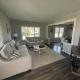 3 Bedroom House with Lake Pepin views with access to shared pool, Lake City
