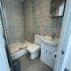 Double room with private bathroom in Basingstoke - Photo 4