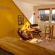 Houseboat studio with canalview and free bikes, Amsterdam (photo 8)