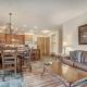 Luxurious 2 BR in River Run Village Featuring Ski in ski-out condo Диллон - Фото 10