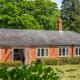 Charming cottage in beautiful countryside with a boating lake - The Calf Pens Ipswich - Photo 6