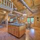 The Red Pine Cabin with Private Pond and Dock!, Loudonville (zdjęcie 7)