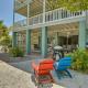 Covered Deck & Bay Views: Bradenton Beach Abode!, Bradenton Beach