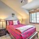 Pool Access: Cle Elum Mtn-View Cabin w/ Game Room, Cle Elum (zdjęcie 10)