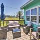 Walk to Beach Home with Deck in Surfside Beach!, Surfside Beach - Fotografie 2