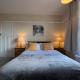 Comfortable King Bed - Location - Contractors - Family - Parking Bedford - Fotografie 3