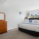 Bright 3-Bedroom Unit with Parking and Kitchenette, Окленд - Фото 9