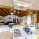Lakefront Retreat, Bass Lake (foto 6)