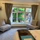 Luxury 3 bedded room with sea peeps and parking, Paignton (photo 4)