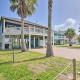 Deck and Grill Walkable Crystal Beach House!