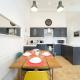 Spacious 2 bedroom city centre apartment, Leeds